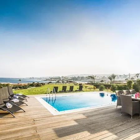 Villa In Sleeps 8 With Pool And Air Con Protaras