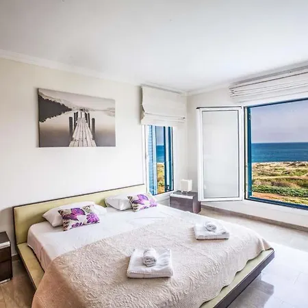 In Sleeps 8 With Pool And Air Con Villa Protaras